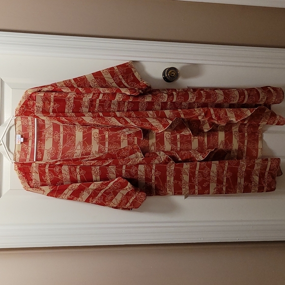 Lularoe Shirley Kimono - Picture 2 of 5